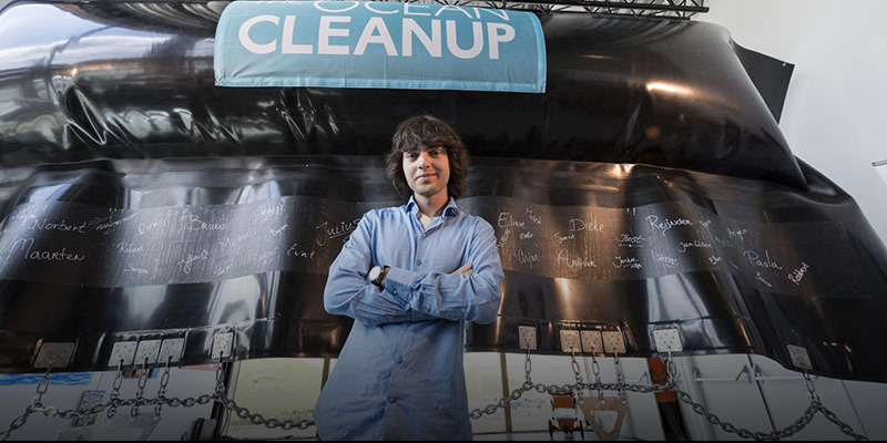 Egy huszonéves fiatalember találmánya tisztítja meg az óceánokat a műanyagtól