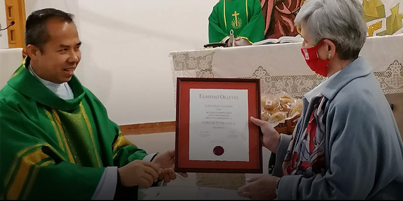 Kazincbarcika - Caritas Hungarica díj Jancsurák Lajosné Évának