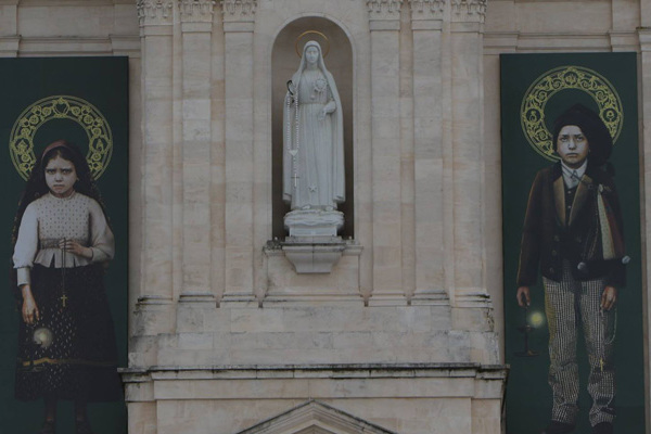 Portugália - Ferenc pápa Fatimában szentté avatta Ferenc és Jácinta látnokokat