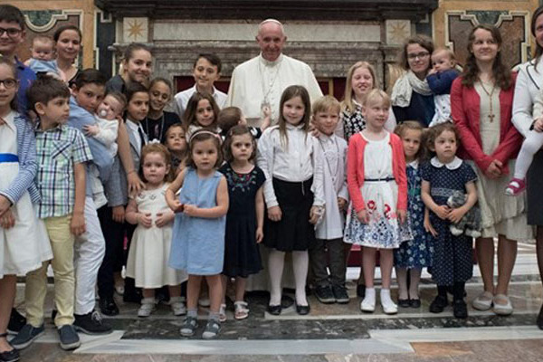 Vatikán - Új Pápai Tudományintézet a házasság és család védelmében