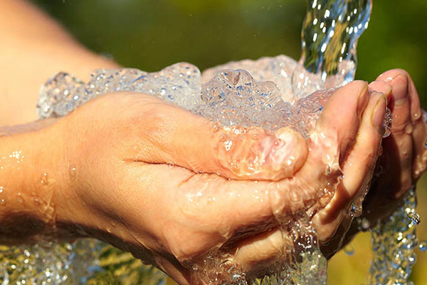 A szaléziak „Tiszta Víz Kezdeményezés” projektje