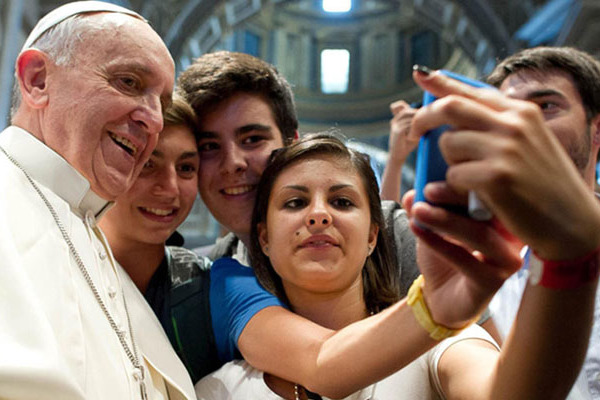 Ferenc pápa üzenete a tömegtájékoztatás 53. világnapjára