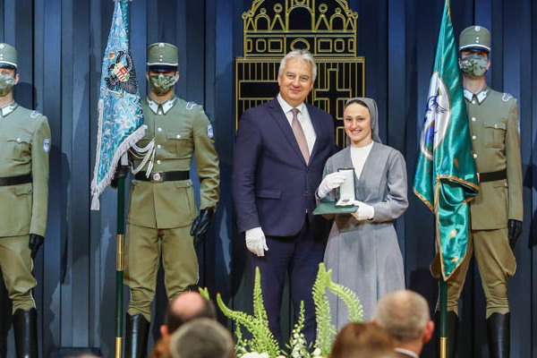 Budapest - Gamoń Ewa nővér átvette magas állami kitüntetését