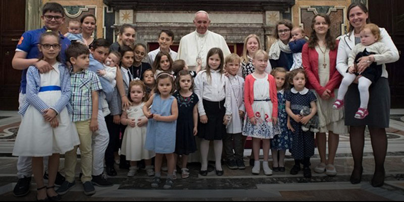 Vatikán - Új Pápai Tudományintézet a házasság és család védelmében