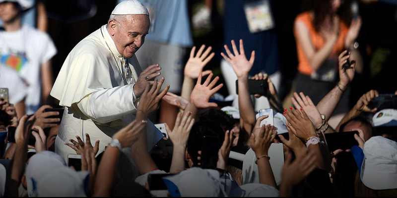 Olaszország - Ferenc pápa a fiataloknak: Bátran törjetek az élre!
