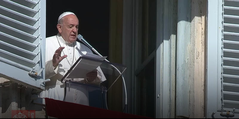 Ferenc pápa: Virrasztva várjuk Jézus, a béke hírnöke eljövetelét 
