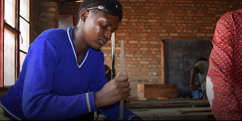 Ruanda – Egy lány, akinek az az álma, hogy hegesztő legyen