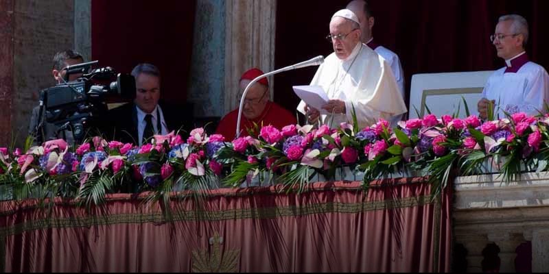 Ferenc pápa húsvéti Urbi et Orbi üzenete: Krisztus békéje lépjen be az életünkbe
