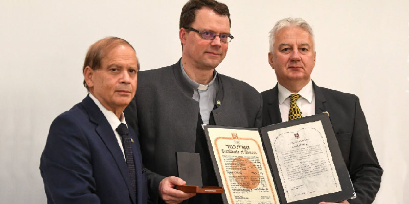 Óbuda - Átvették a szaléziak Kiss Mihály atya Világ Igaza kitüntetését