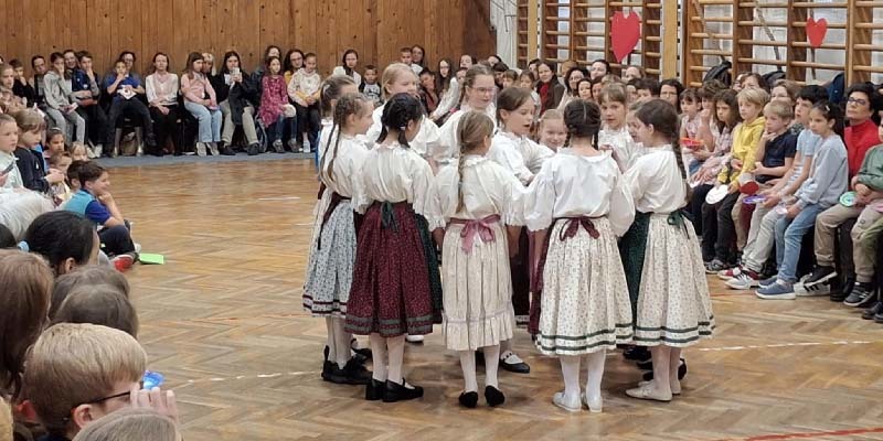 Óbuda – Anyák napja a Péter-Pálban