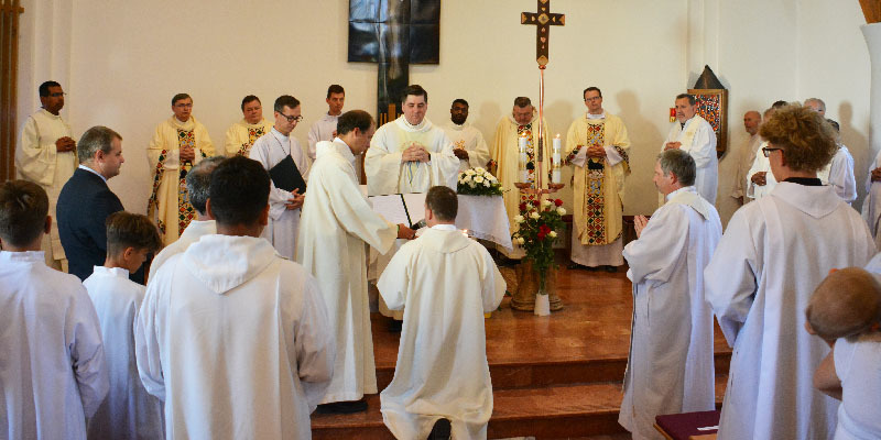 Tóth Domonkos letette örökfogadalmát Don Bosco Szalézi Társaságába