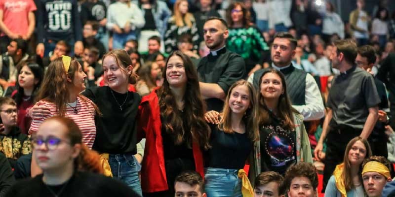 XIV. Leó pápa üzenete a 40. ifjúsági világnapra