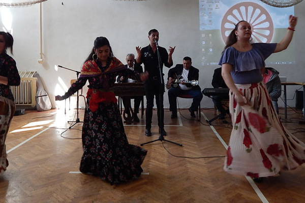 Kazincbarcika – A romák világnapját ünnepelték a Don Bosco Iskolában