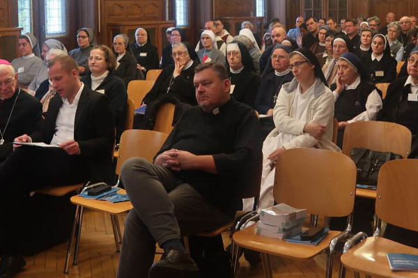 Budapest - Női és férfi szerzetes-elöljárók közös plenáris ülése
