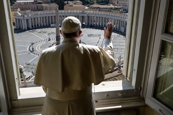 Világerejű imádságra szólít Ferenc pápa a világjárvánnyal szemben