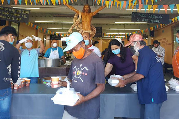 Mexikó – A „Padre Chava” étkezőben alkalmazkodnak az új valósághoz