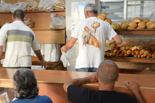 Palesztina – Szaléziak a Szentföldön: pékség és pincészet