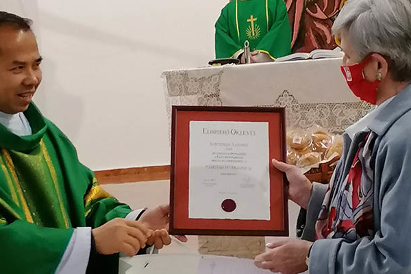 Kazincbarcika - Caritas Hungarica díj Jancsurák Lajosné Évának