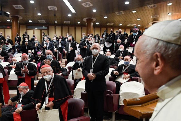 Ferenc pápa: Mindenki vegyen részt a szinódusi folyamatban!