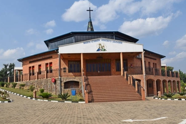 Ruanda – Új szalézi plébánia a fővárosban