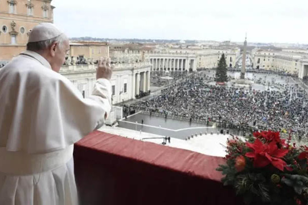 Ferenc pápa Urbi et Orbi karácsonyi üzenete és áldása