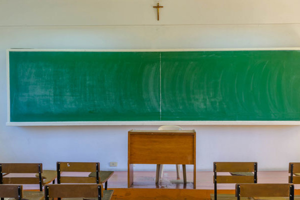 Az állami és egyházi fenntartású iskolák finanszírozásáról kicsit egyszerűbben