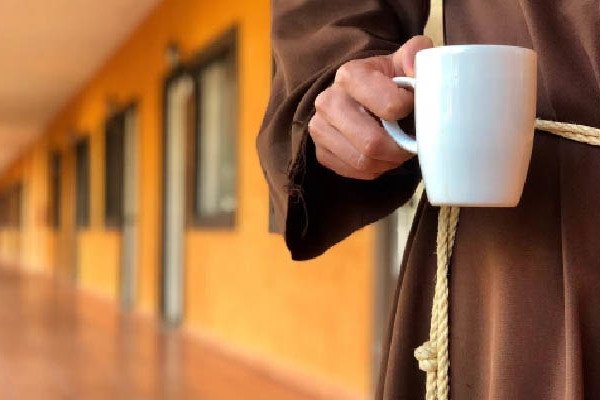 Egy kis humor - Milyen kávét rendelne egy ferences, jezsuita vagy szalézi?