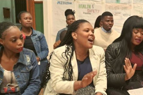 Dél-Afrika – „A változás hullámai” szalézi program a fiataloknak és a nőknek is segít