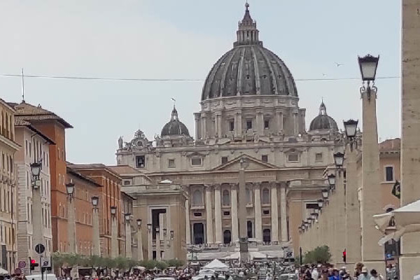 XIV. Leó pápa üzenete az elvándorlók és menekültek 111. világnapjára