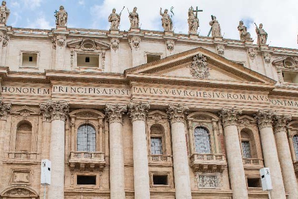 Ferenc pápa és tanítása a szegényekről: szavak és gesztusok