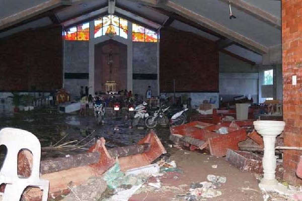 Fülöp-szigetek – A szalézi házak árvizekkel és károkkal küzdenek