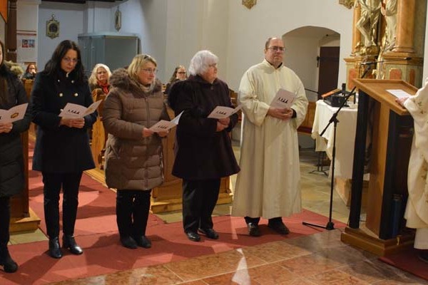 Péliföldszentkereszt - Öt új szalézi munkatárs tett ígéretet Margit mama napján