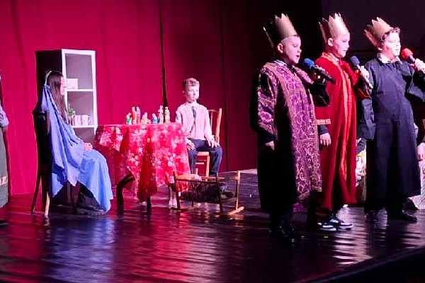 Nyergesújfalu - Az utolsó tanítási nap karácsony előtt a Zafféryban