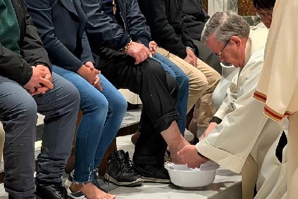  „Mindvégig szerette őket”- A rendfőnök nagycsütörtöki szentmiséje 