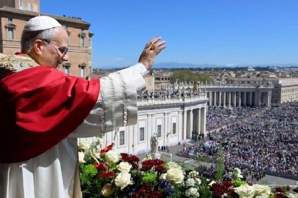 Leó pápa húsvéti Urbi et Orbi üzenete