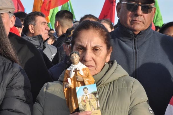 Argentína – Ezrek gyűltek össze a Ceferino Namuncurának szentelt zarándoklatra